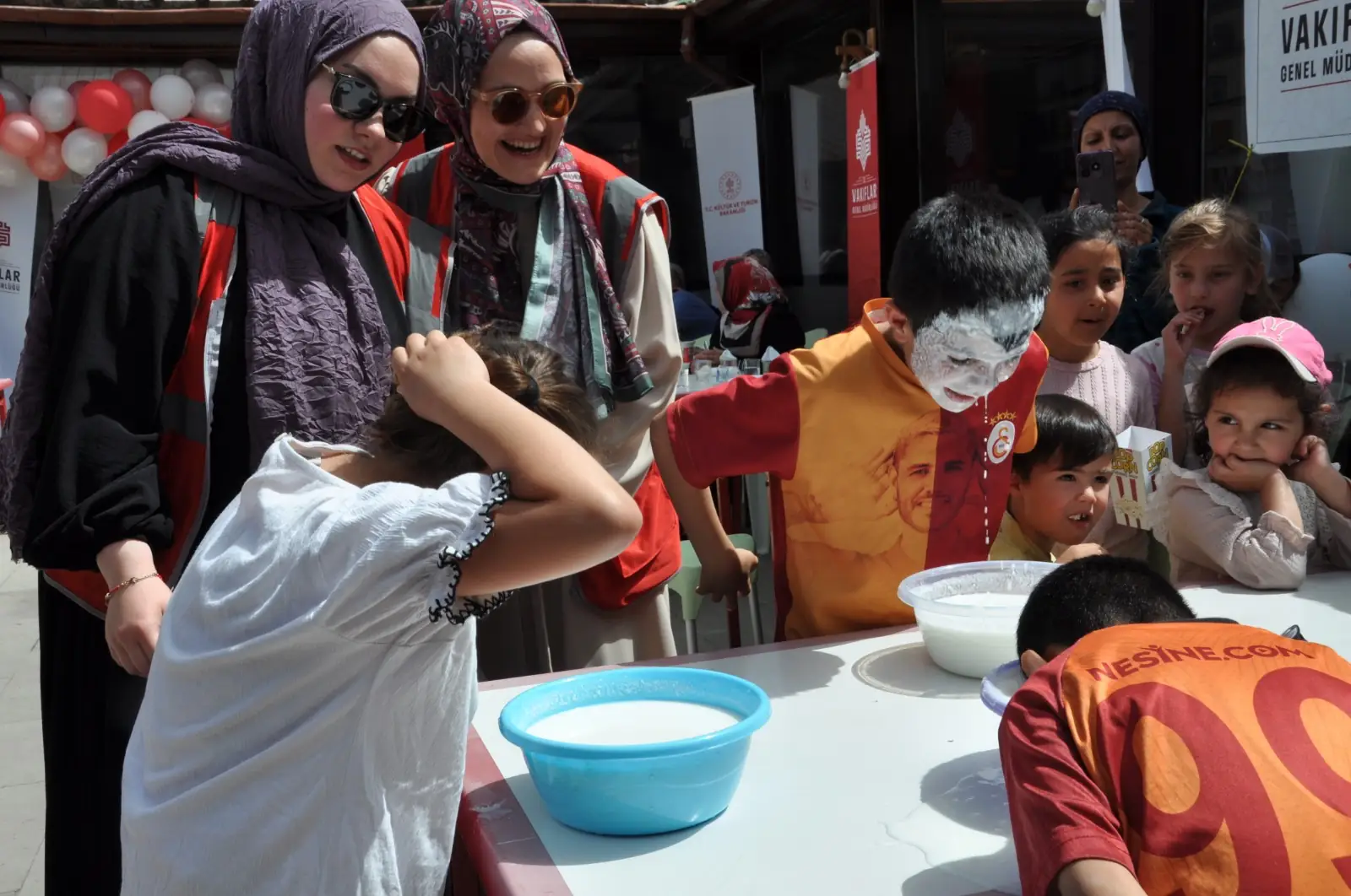 Kütahya’da 166 Çocuğa Bayram Harçlıkları Verildi 