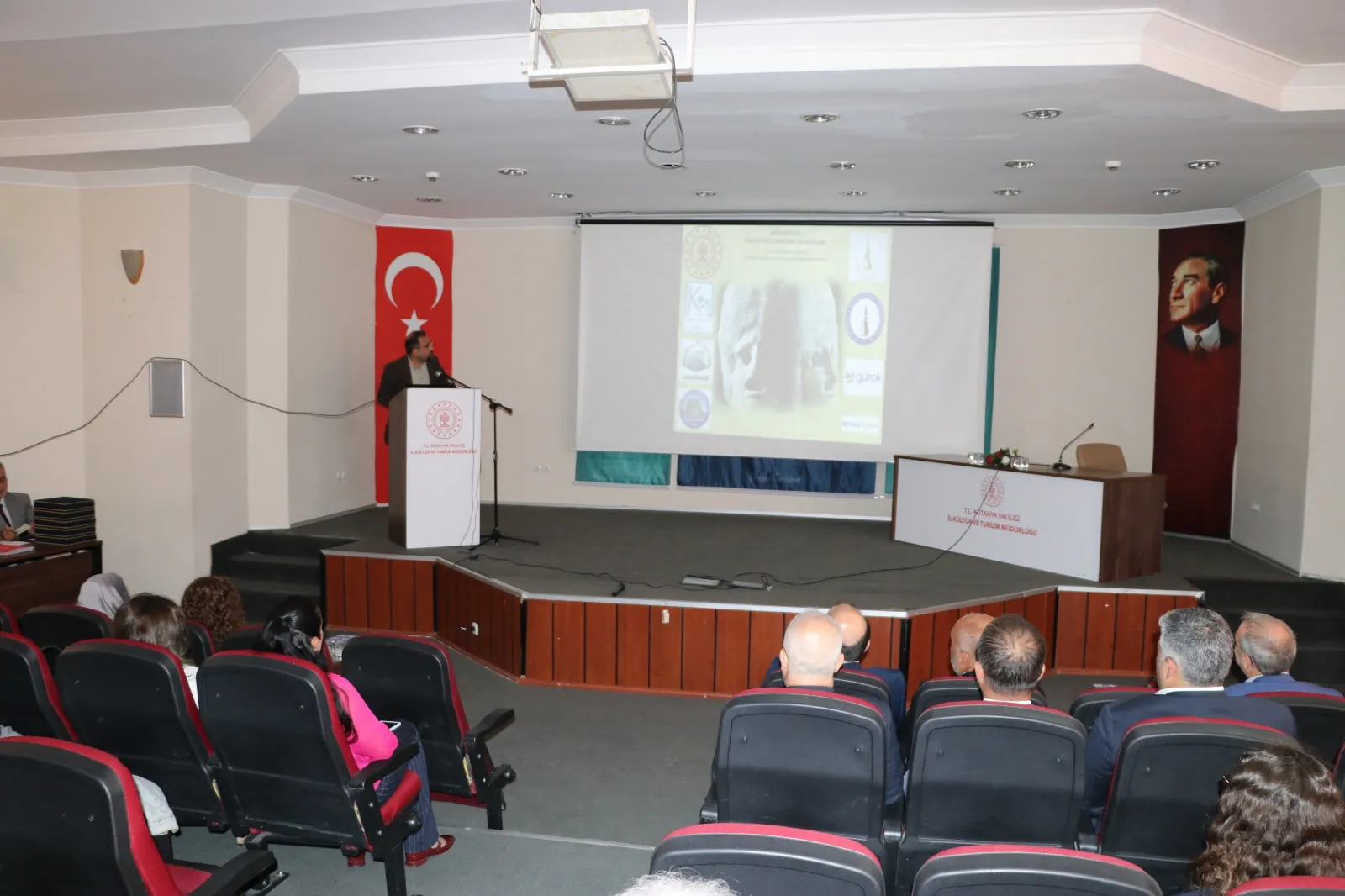 Kütahya’da “Arkeolojik Kazılar Ve Yüzey Araştırmaları” Konferansı1
