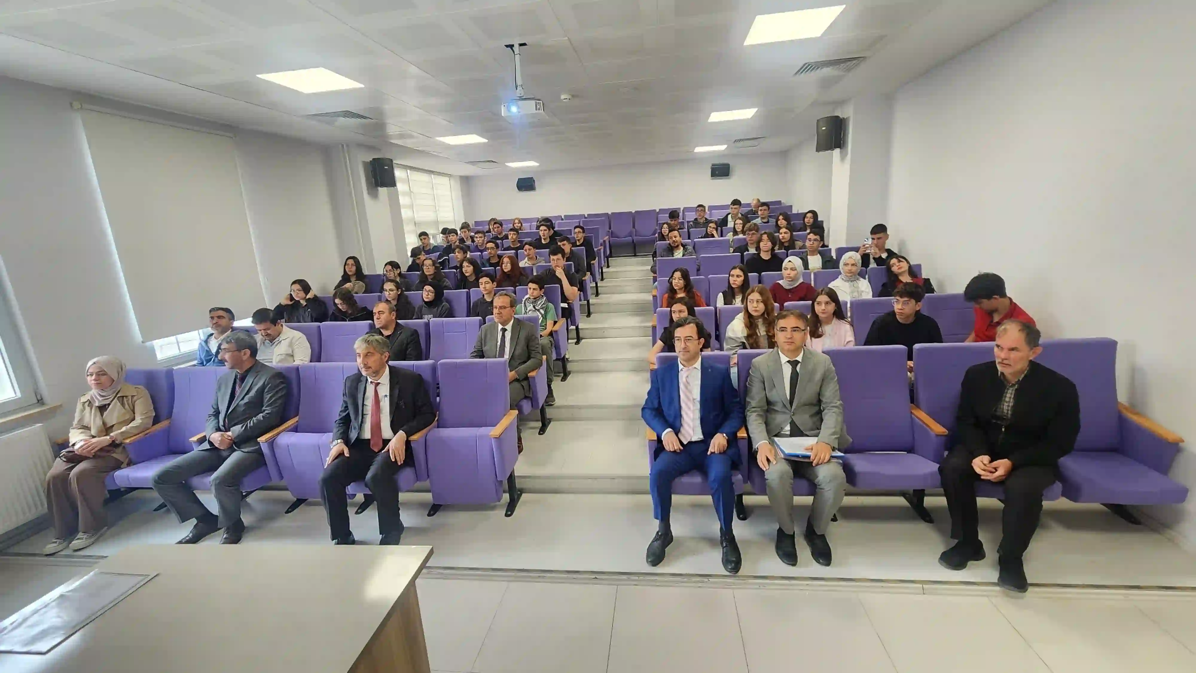 Kütahya’da Fen Liseleri Ile Bilim Konuşuldu1