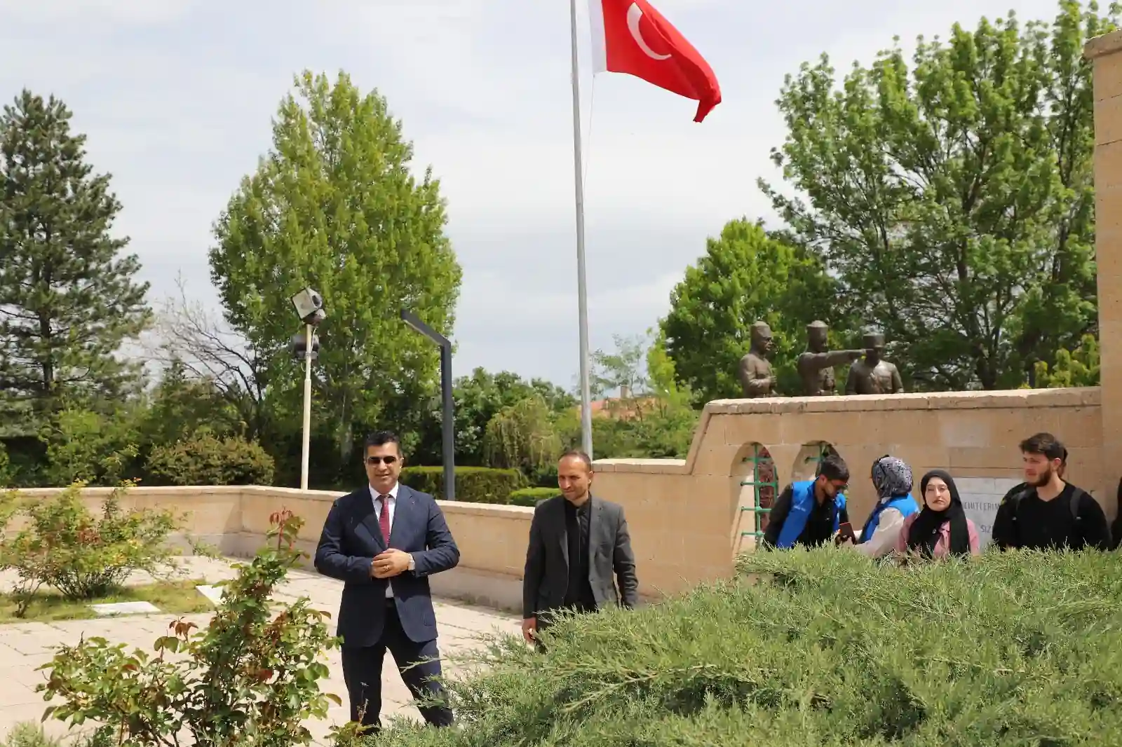 Kütahya’da Gençler, Dumlupınar Şehitliği’nde 2 2