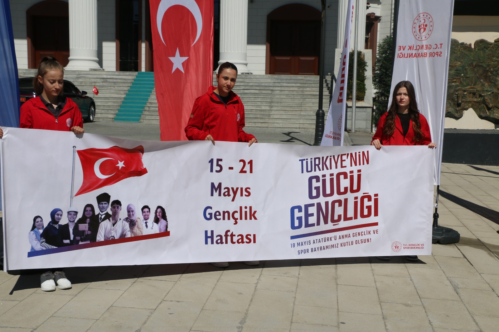 Kütahya’da Gençlik Haftası Kutlamaları Başladı 1