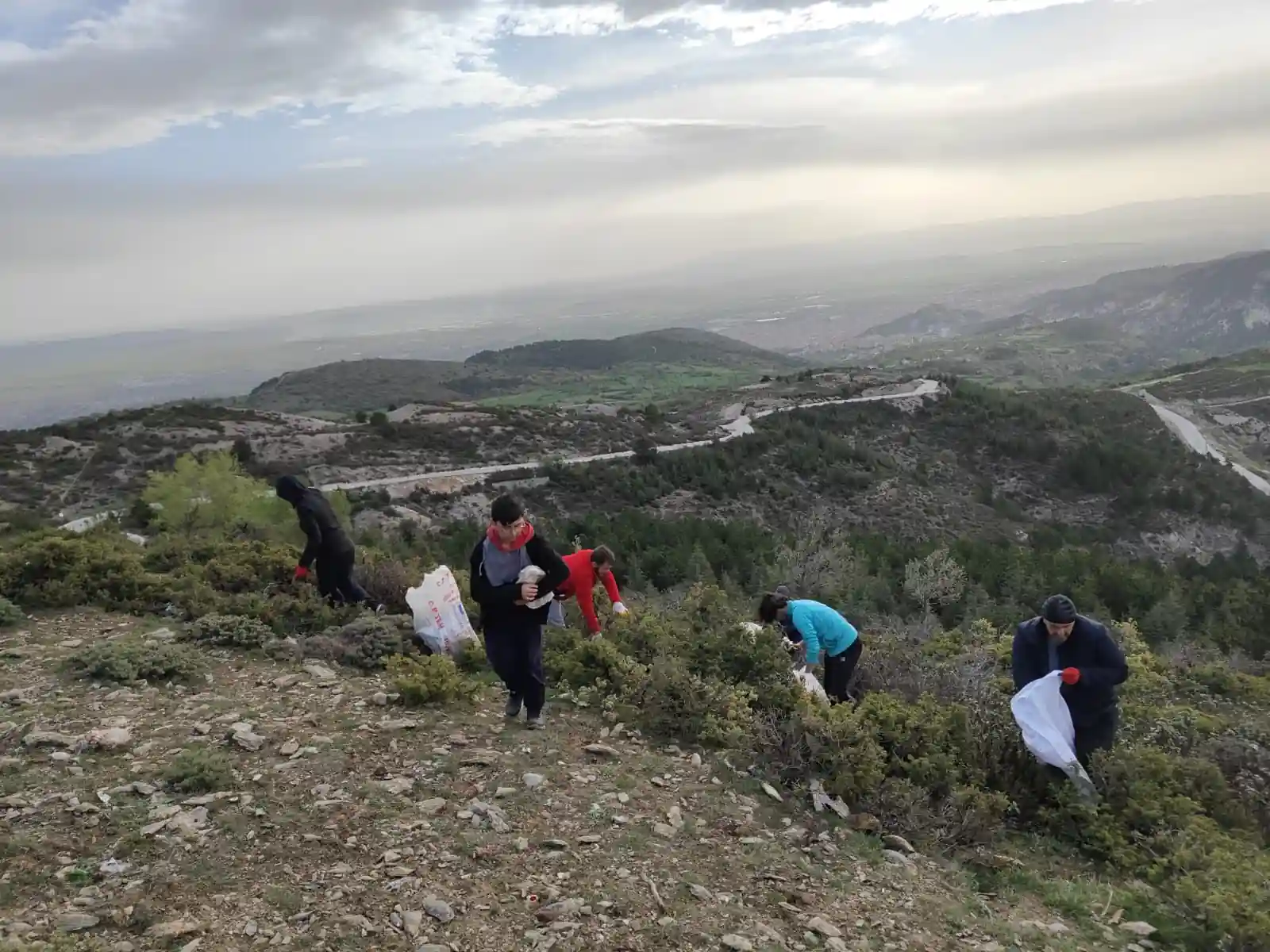 Kütahya’da Imam Ve Gençlerden Örnek Davranış 3