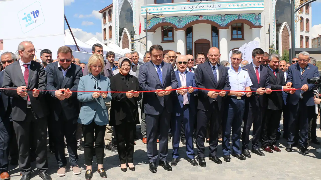 Kütahya’da Istihdam Ve Kariyer Fuarı Başladı2