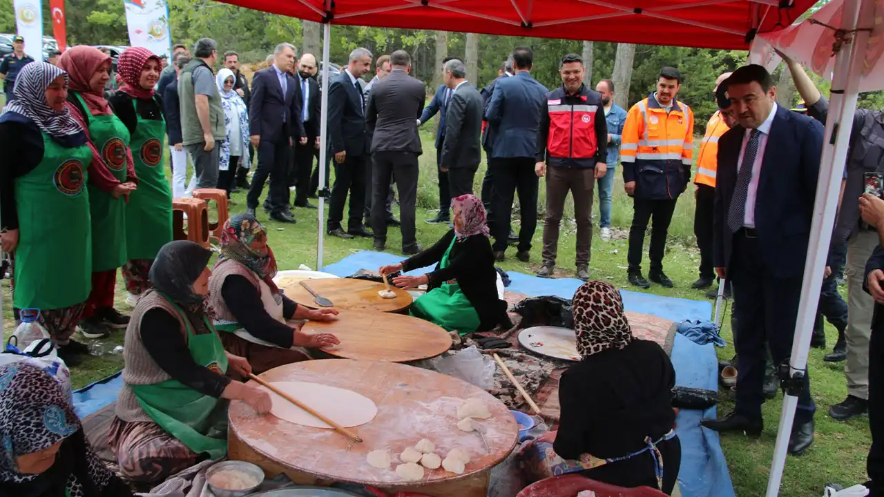 Kütahya’da Kadın Üreticilere 1500 Fidan Dağıtıldı5