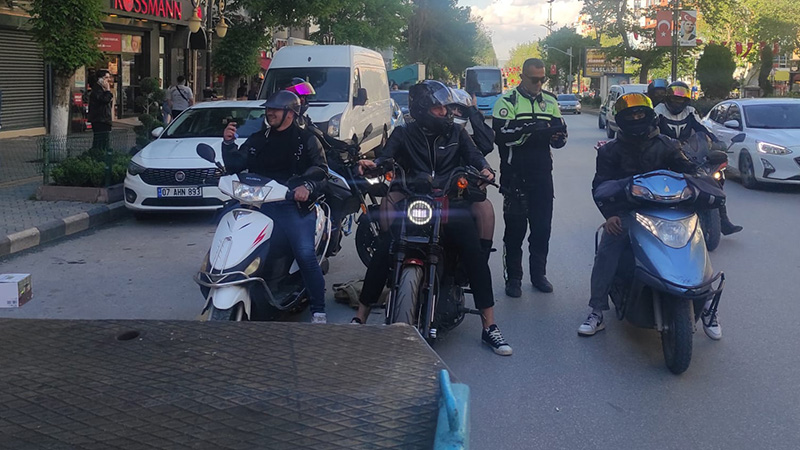 Kütahya’da Kurallara Uymadılar, Cezayı Yediler  (2)