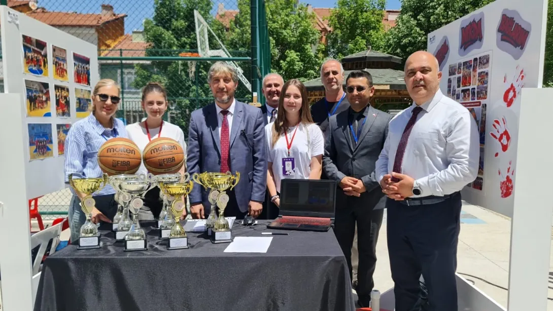 Kütahya’da Lise Öğrencilerinin Tübi̇tak Heyecanı 