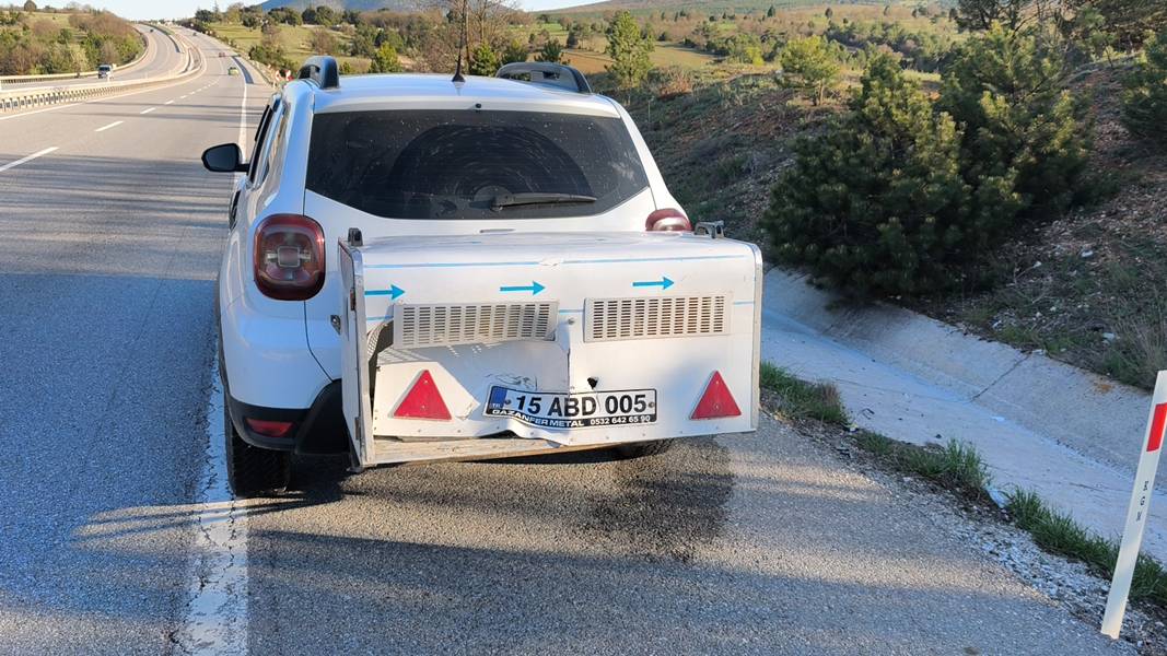 Kütahya’da Motosiklet Otomobile Arkadan Çarptı, 1 Yaralı (1)