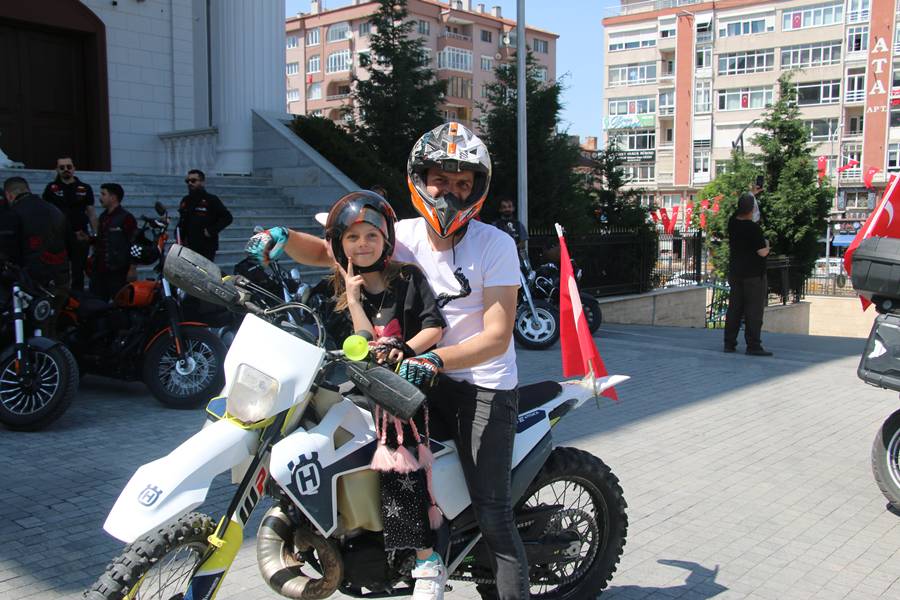 Kütahya’da Motosiklet Tutkunları 19 Mayıs Kortejinde Buluştu (4)