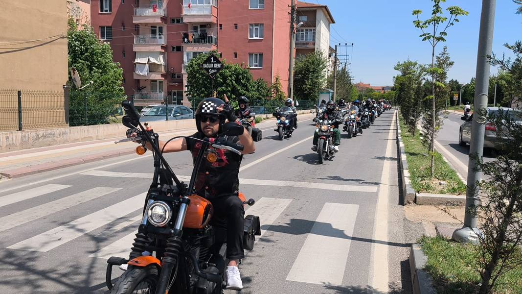 Kütahya’da Motosiklet Tutkunları 19 Mayıs Kortejinde Buluştu (8)