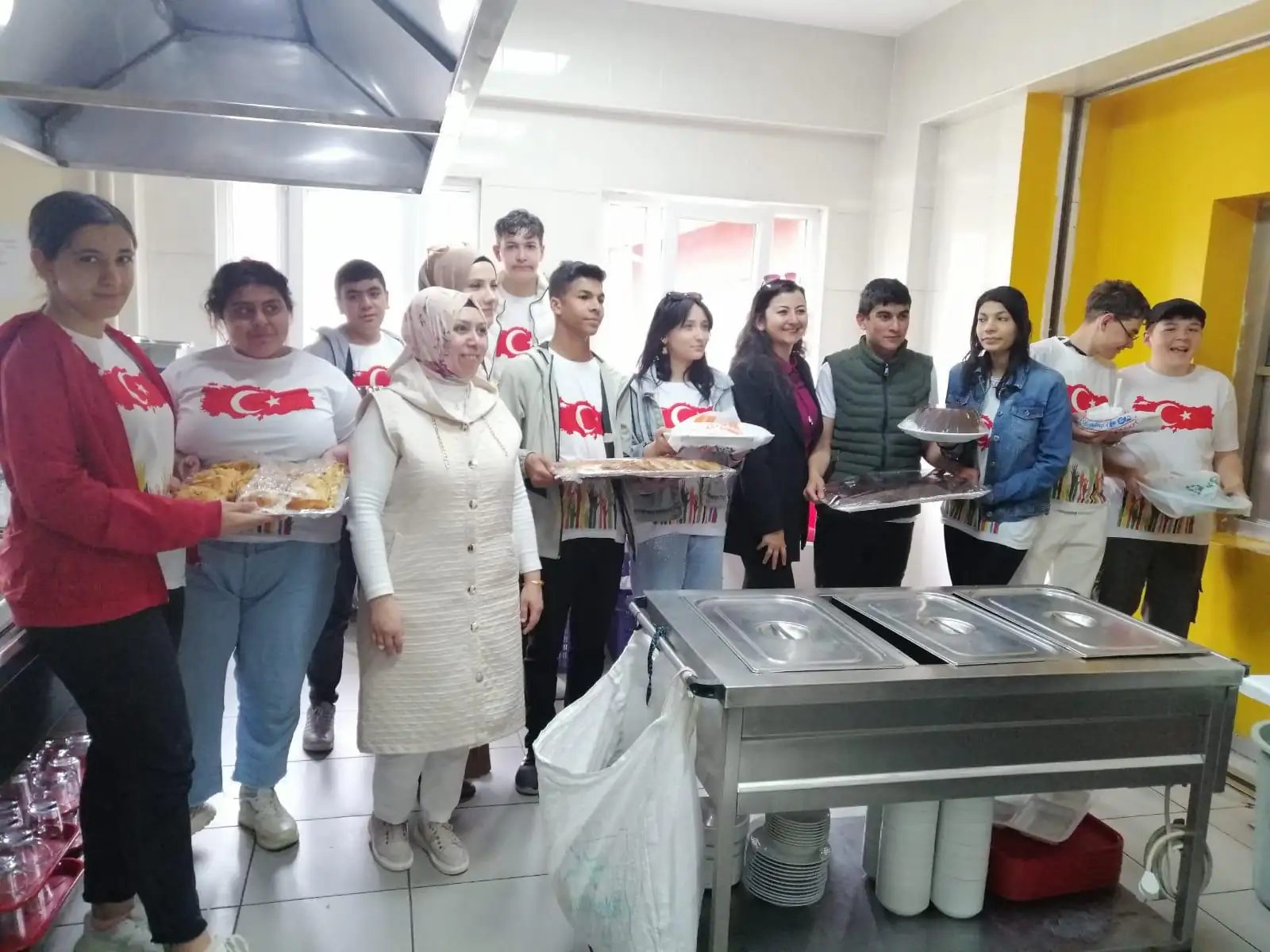 Kütahya’da Özel Öğrenciler, Yaşlılarla Buluştu 1