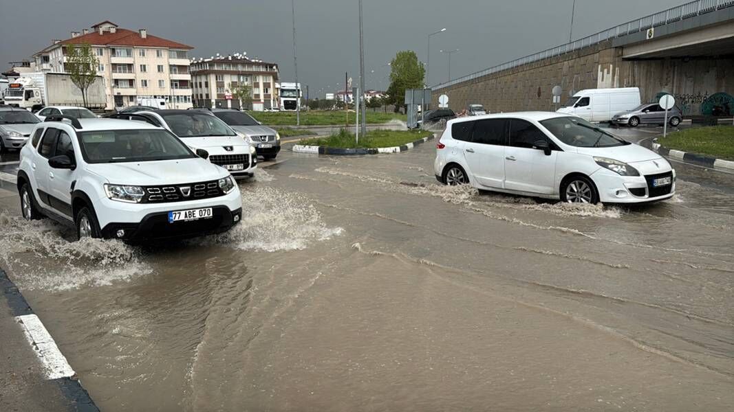 Kütahya'da Sağanak Hayatı Felç Etti (6)