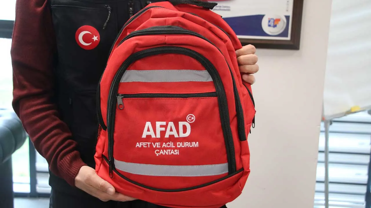 Kütahya’daki Sarsıntılar Nedeniyle “Deprem Çantası” Gündeme Geldi4