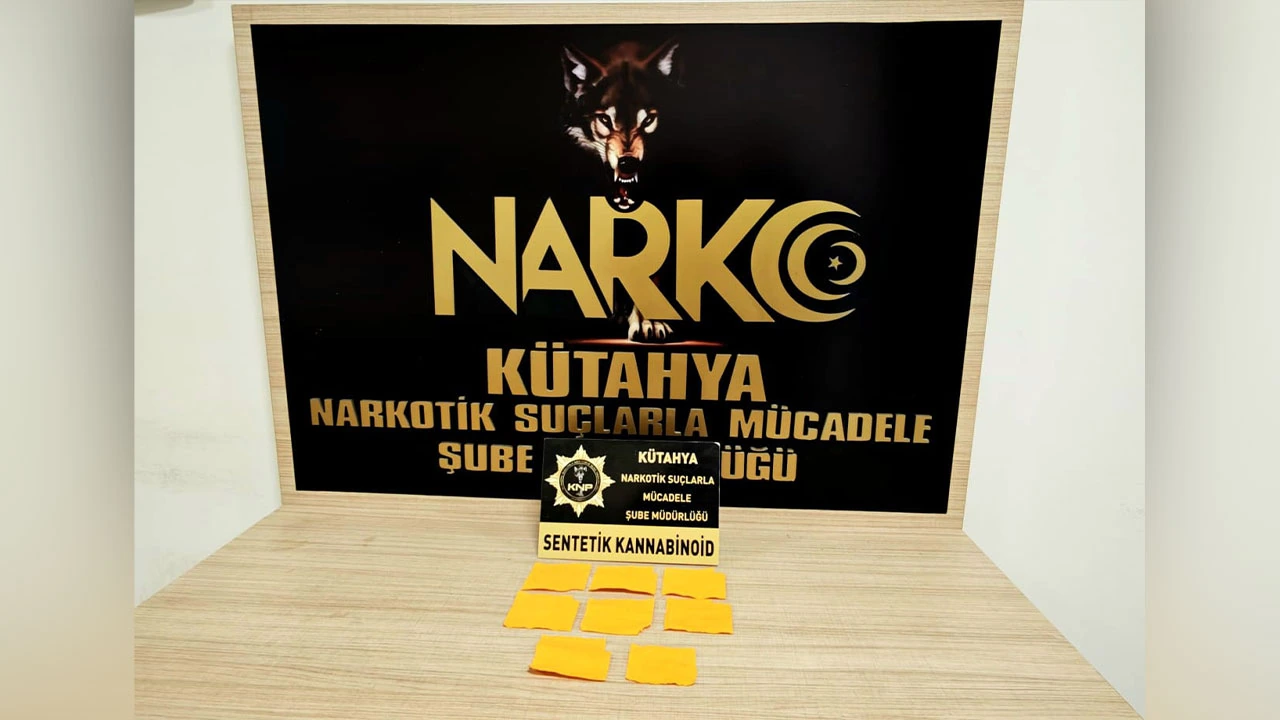 Kütahya'ya Uyuşturucuyu Sokamadan Yakalandılar3