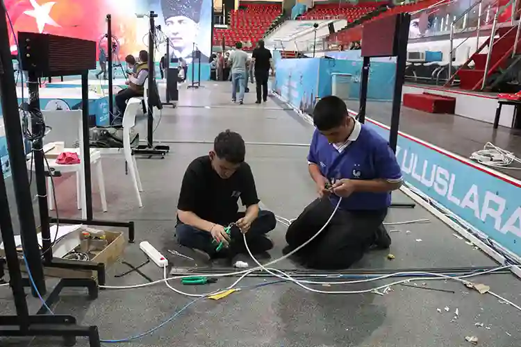 Meb Robot Yarışması’na Öğrenciler Tarafından Yoğun Hazırlık3