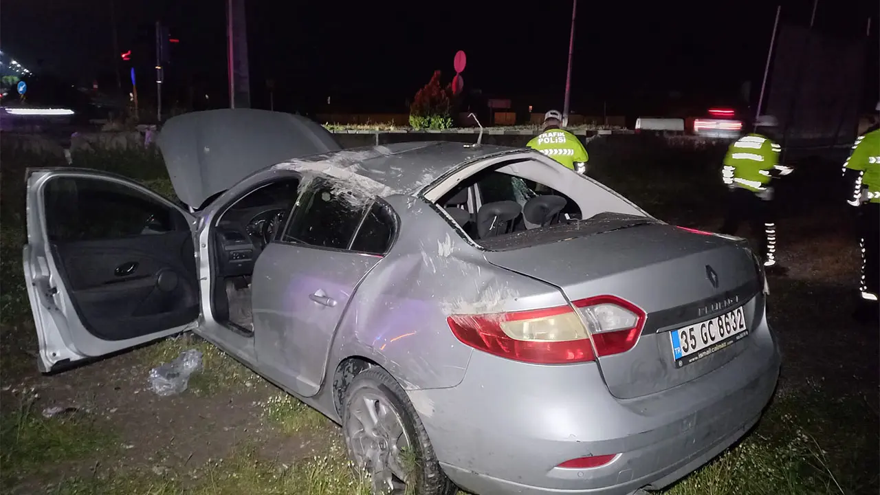 Otomobil Devrildi, Sürücüsü Ağır Yaralandı