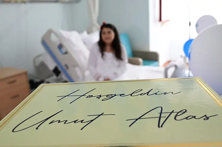 Türkiye'de Bir Ilk Akciğer Nakli Yapılan Hasta Anne Oldu (4)