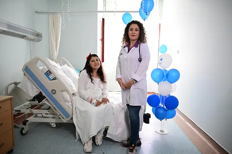Türkiye'de Bir Ilk Akciğer Nakli Yapılan Hasta Anne Oldu (5)
