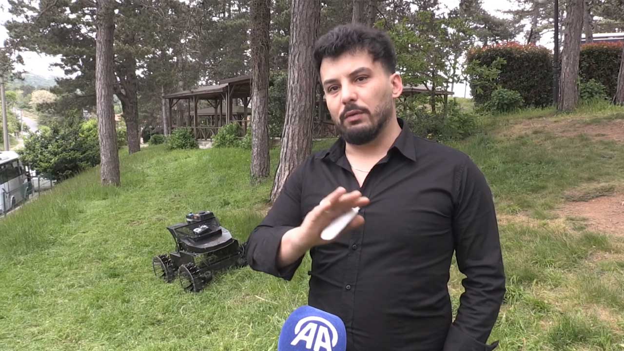 Yüksek Makine Mühendisi, Uzaktan Kumandalı Tırpan Makinesi Geliştirdi2