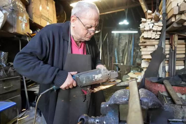 160 Yıllık Kapıya Servet Teklif Ettiler, Vermedi