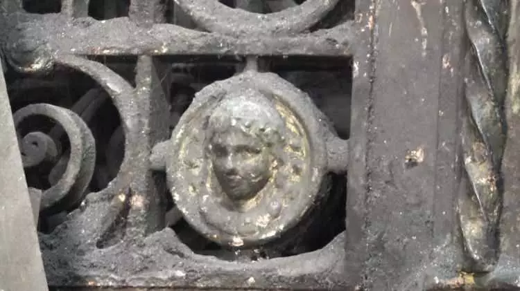 160 Yıllık Kapıya Servet Teklif Ettiler, Vermedi1