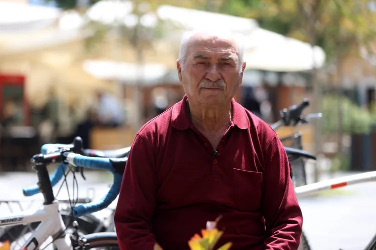 77 Yaşında 63 Yıldır Pedal Çeviren Bisiklet Tutkunu Gençlere Ilham Veriyor1