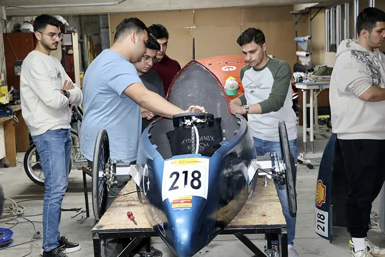 8 Hidrojenli Araçla 12 Yıldır Alternatif Enerjiye Katkı Sağlıyorlar2