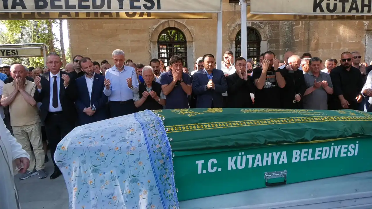 A K Parti Kütahya İl Başkanı Erenler’in Acı Günü 2