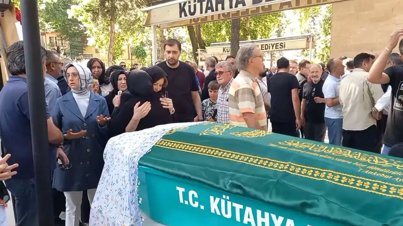 A K Parti Kütahya İl Başkanı Erenler’in Acı Günü 3