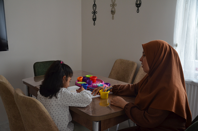 Annesini Doğumda Kaybeden Meryem, Koruyucu Annesinin Hayatını Değiştirdi (1)