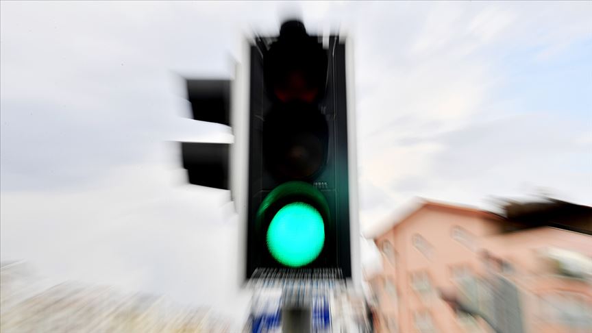 Araçlara Ön Fren İçin Yeşil Işık 2