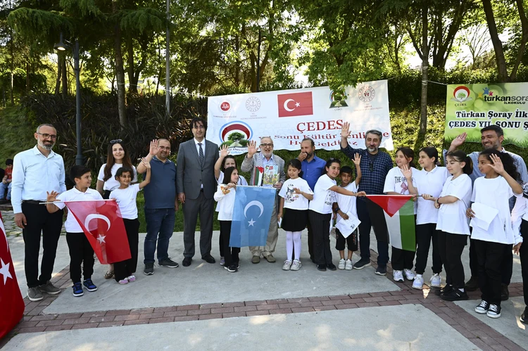 Çocuklar Gazze Ve Doğu Türkistan Için Şiirle Uçurtma Uçurdu4