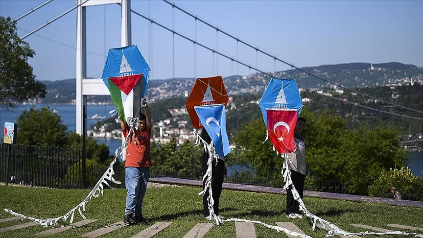 Çocuklar Gazze Ve Doğu Türkistan Için Şiirle Uçurtma Uçurdu5