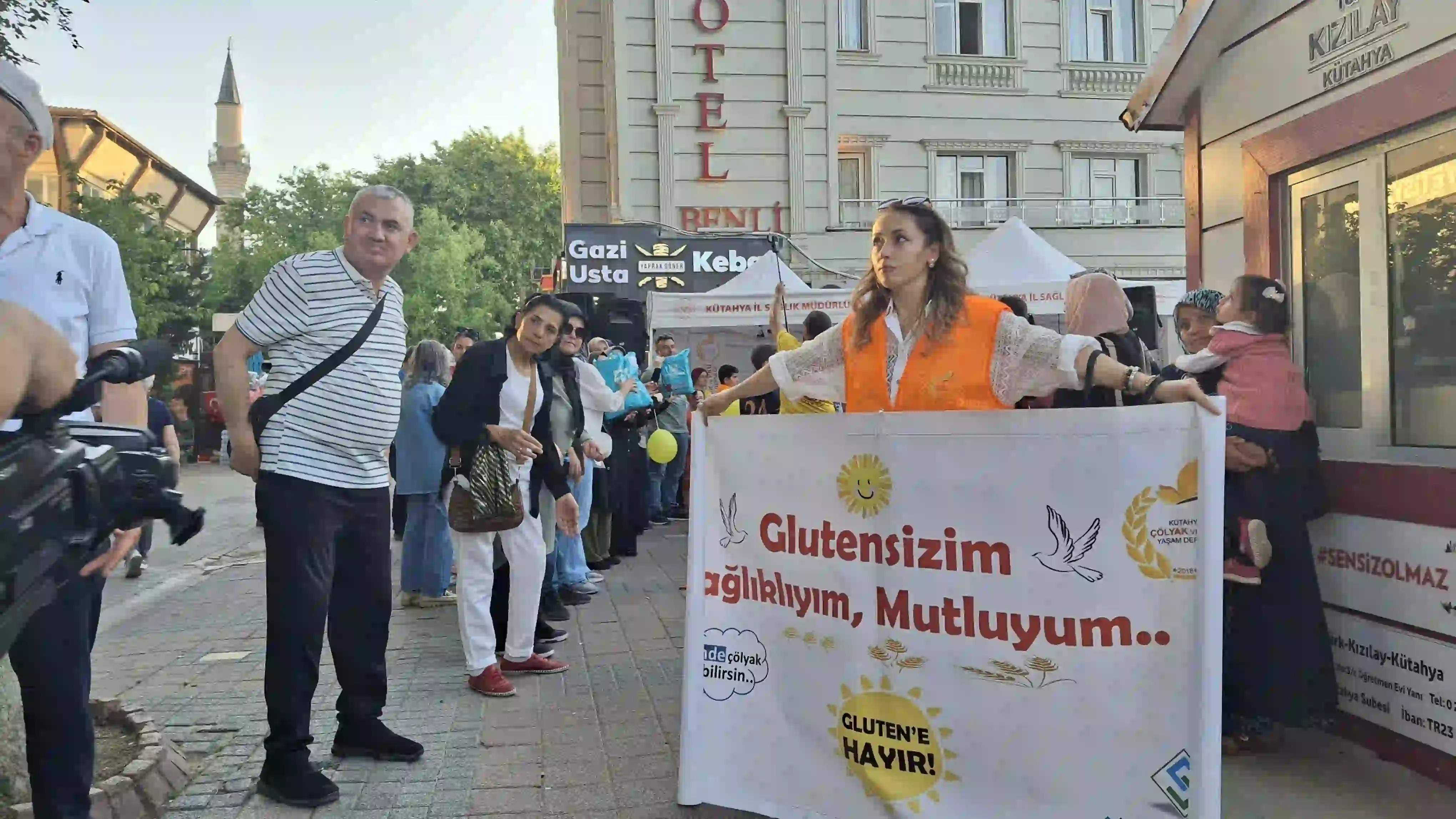 Çölyak Için Pedal Çevirdiler, Kütahya’da Mola Verdiler