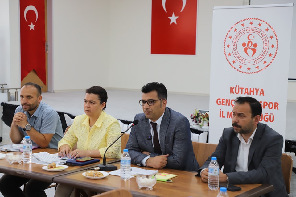 Kütahya Gençlik Ve Spor İl Müdürlüğü’nden Yaz Dönemine Yönelik Proje Toplantısı (1)