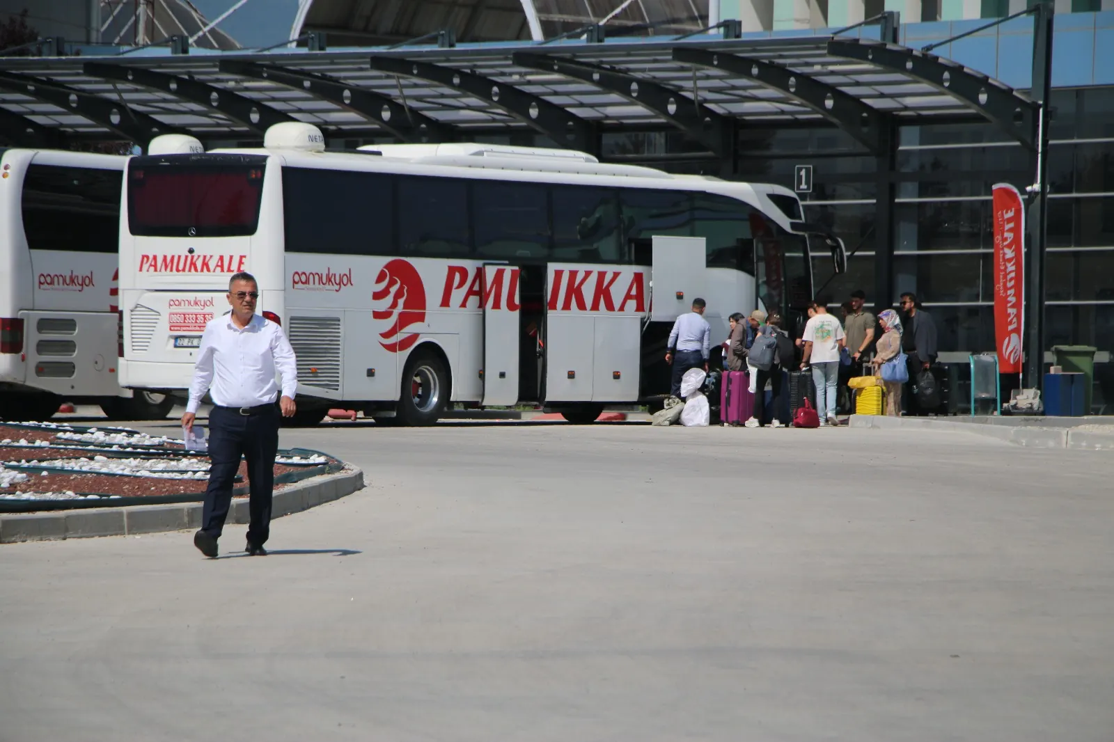 Kütahya Otogarında Bayram Yoğunluğu Sürüyor