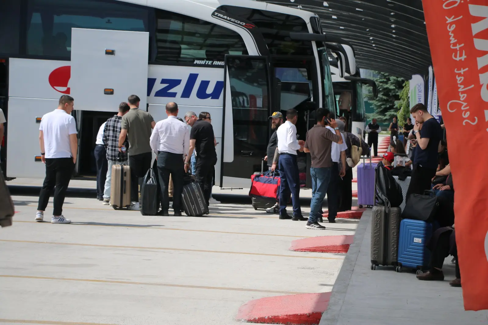 Kütahya Otogarında Bayram Yoğunluğu Sürüyor1