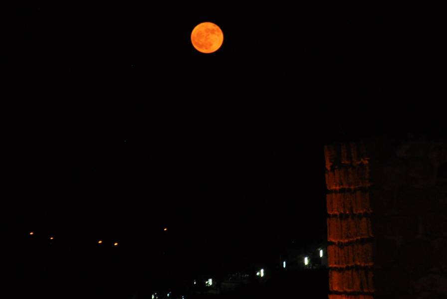 Kütahya Semalarında Çilek Dolunayı Görüntülendi (2)