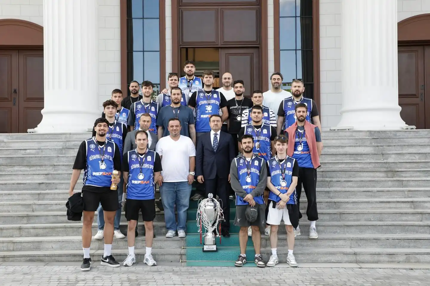 Kütahya Valisi Işın, Şampiyon Basketbolcuları Ağırladı 2