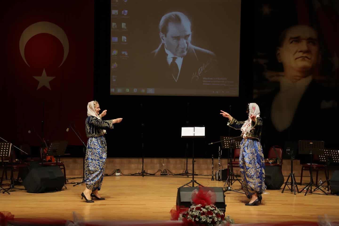 Kütahya Ve Elazığ Türküleri Söylendi, Halk Oyunları Oynandı 3
