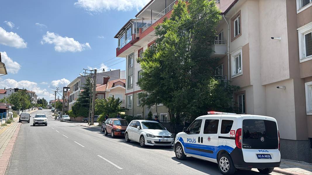 Kütahya'da 3. Kattan Düşen Kadın Ağır Yaralandı (5)