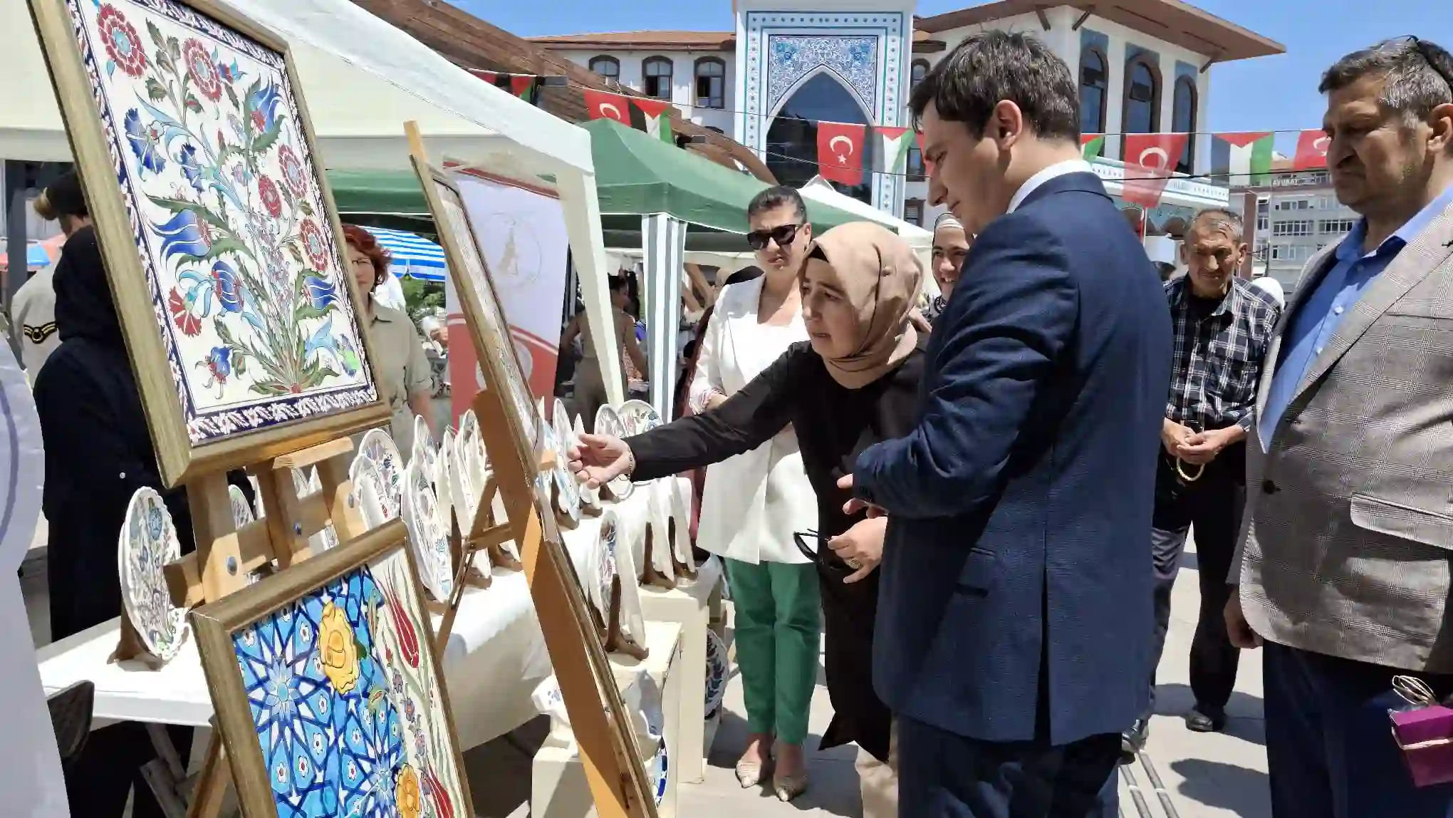 Kütahya’da Adem Kursiyerlerinden El Emeği Sergisi Açıldı (1)