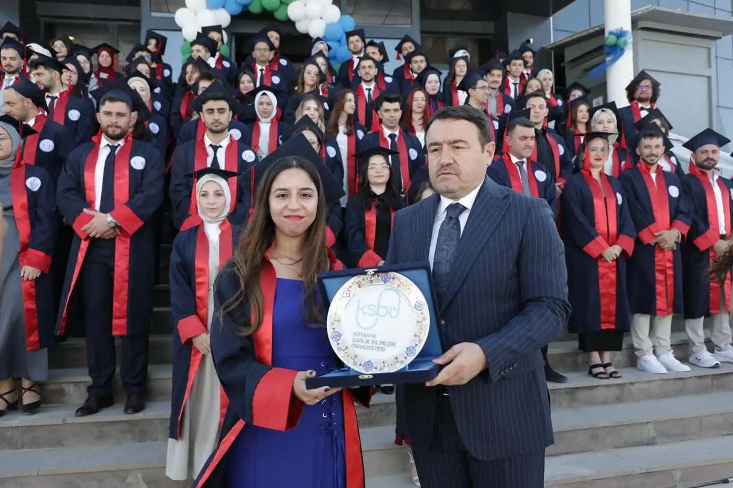 Kütahya’da Diş Hekimleri Mezuniyet Heyecanı Yaşadı