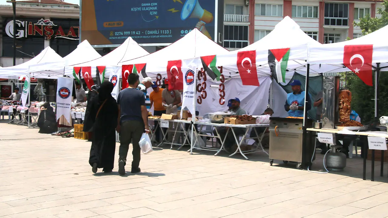 Kütahya’da Gazze Yararına “ Hayır Çarşısı” Kuruldu5