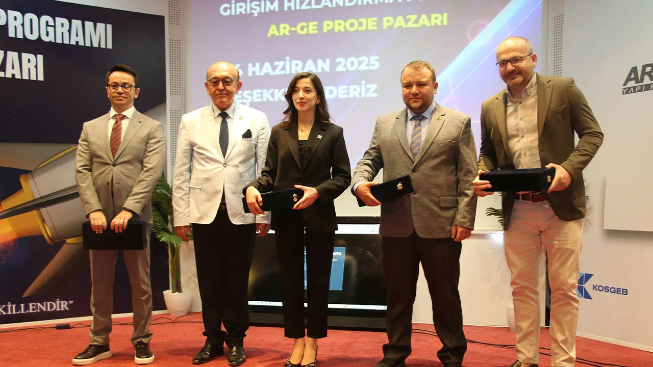 Kütahya’da Genç Girişimcilerin Projeleri Ödüllendirildi2