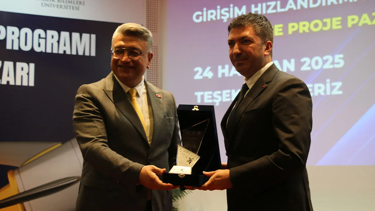 Kütahya’da Genç Girişimcilerin Projeleri Ödüllendirildi5