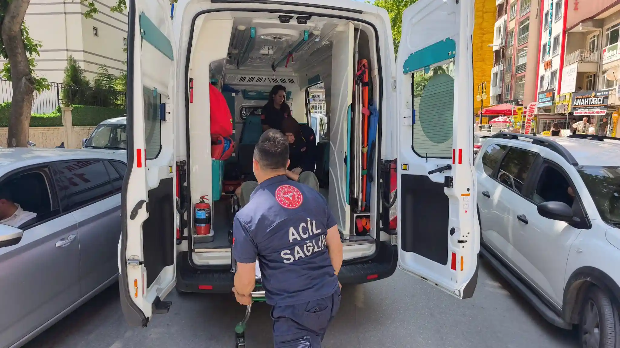 Kütahya’da Motosiklet Kamyonete Çarptı, 1 Yaralı 1