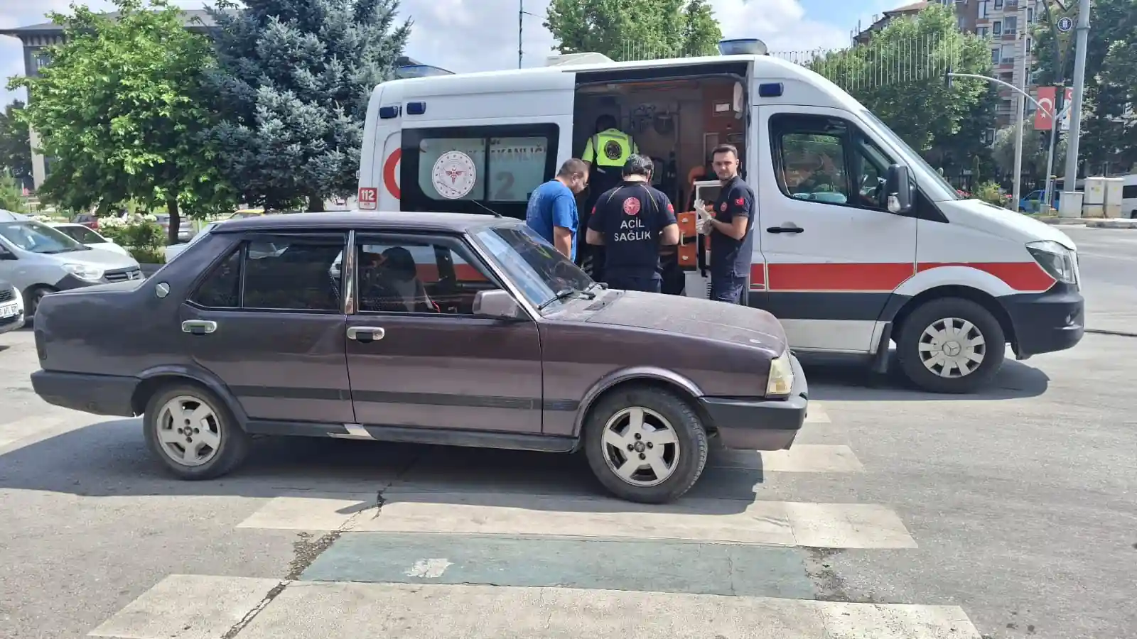 Kütahya’da Motosiklet Otomobile Arkadan Çarptı 1