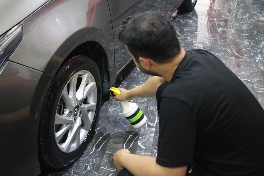 Kütahya’da Oto Yıkamacılarda Bayram Mesaisi (2)