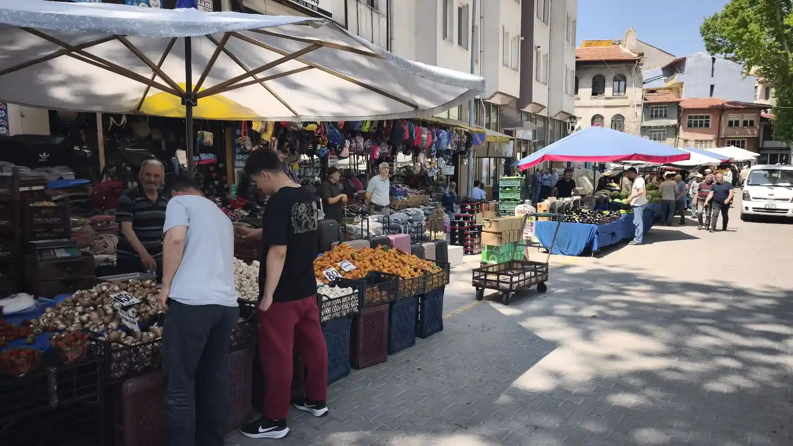 Kütahya’da “Pazar Yerleri Taşınması” Tartışması Sürüyor