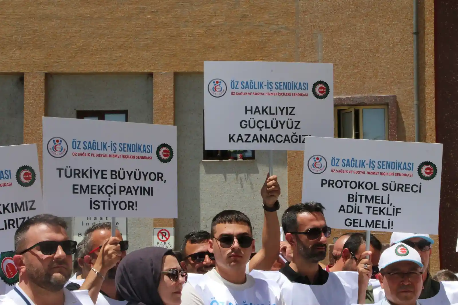 Kütahya’da Sağlık Çalışanları Zam Teklifini Kabul Etmedi (3)